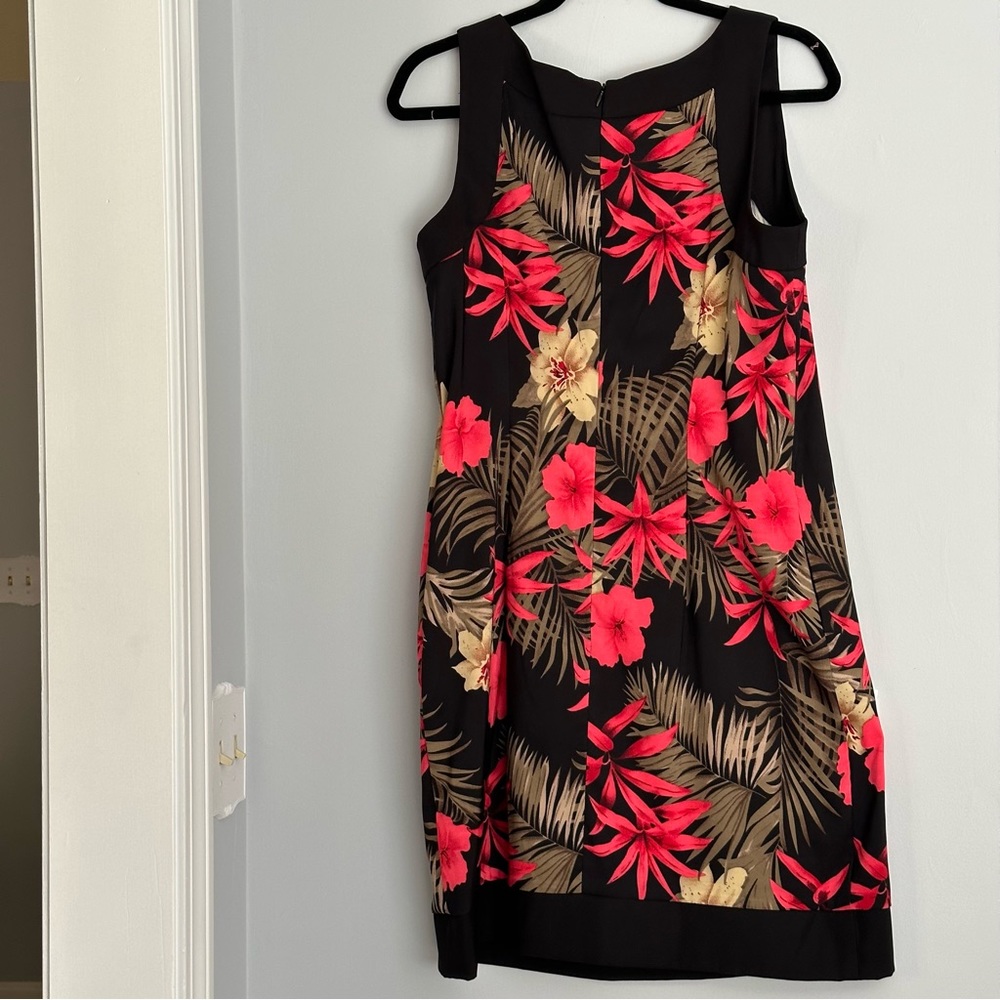 AB Studio Womens Sheath Dress Sz 14. EUC.Red and cream flowers on black. - Picture 2 of 7